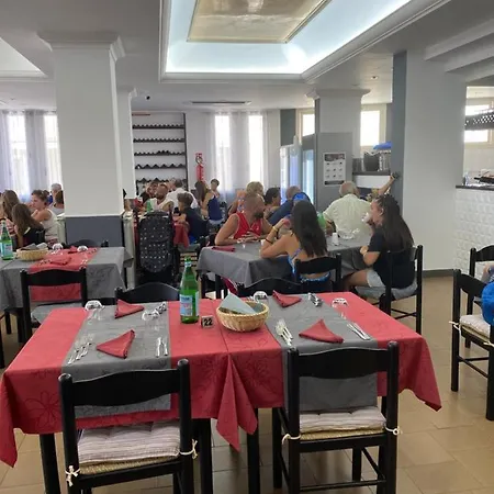 Apparthotel Riviera Dei Cedri 3*