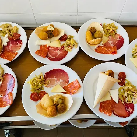 מלון דירות Apparthotel Riviera Dei Cedri 3*