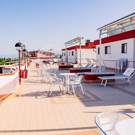 Apparthotel Riviera Dei Cedri מלון דירות סנטה מריה דל צ'דרו