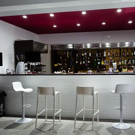 Apparthotel Riviera Dei Cedri מלון דירות 3*