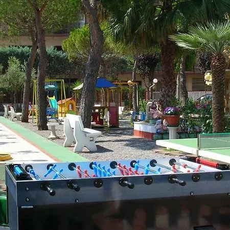 Apparthotel Riviera Dei Cedri סנטה מריה דל צ'דרו