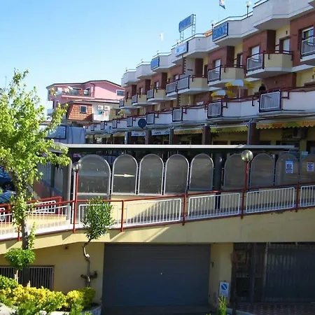 מלון דירות Apparthotel Riviera Dei Cedri 3*