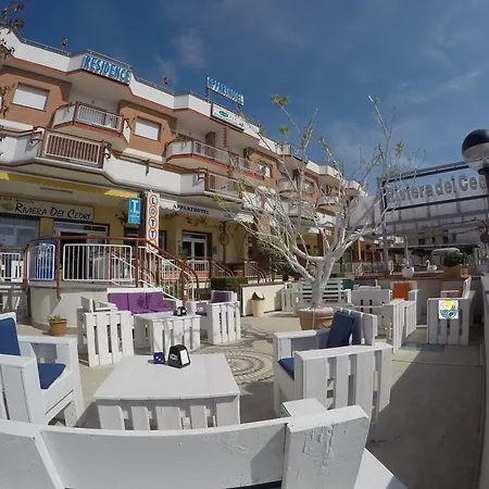 Apparthotel Riviera Dei Cedri מלון דירות סנטה מריה דל צ'דרו