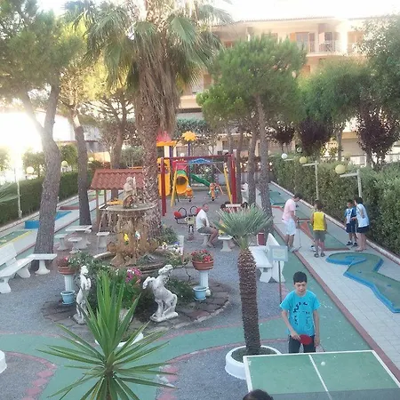 Apparthotel Riviera Dei Cedri מלון דירות 3*