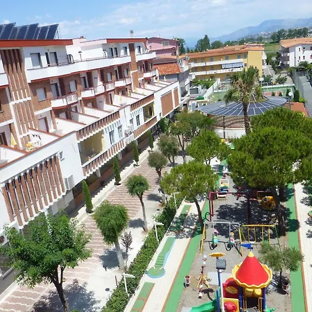Apparthotel Riviera Dei Cedri סנטה מריה דל צ'דרו