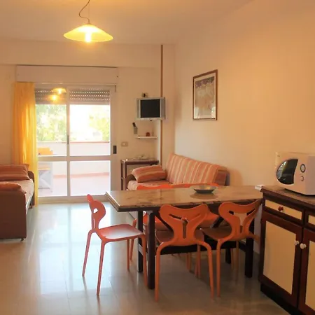 Apparthotel Riviera Dei Cedri מלון דירות