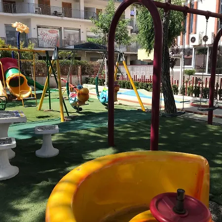 Apparthotel Riviera Dei Cedri מלון דירות סנטה מריה דל צ'דרו