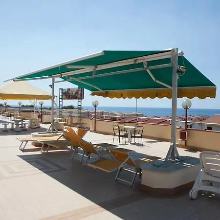 Hotel apartamentowy Riviera Dei Cedri