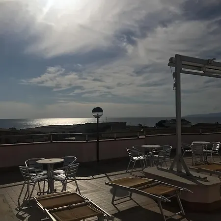 מלון דירות Riviera Dei Cedri